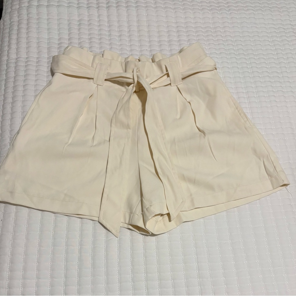 Max Studio Small/Medium High-Waist Cream Tie Shorts